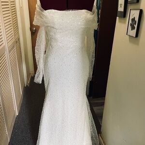 Elegant White Wedding Dress